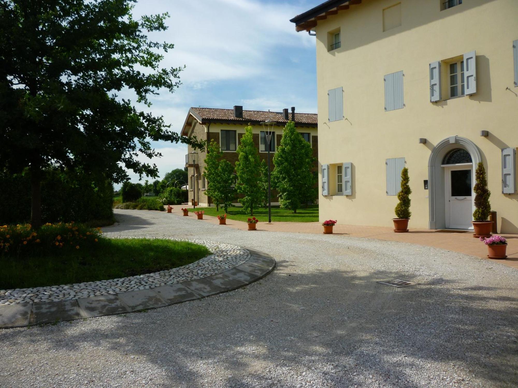 Hotel La Fornace San Vicenzo di Galliera Buitenkant foto