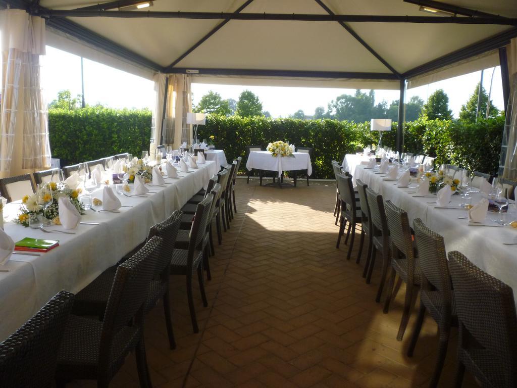 Hotel La Fornace San Vicenzo di Galliera Buitenkant foto